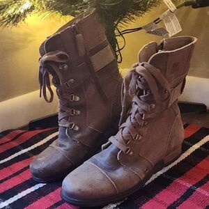 Sorel Brown Lace-Up Women's Boots